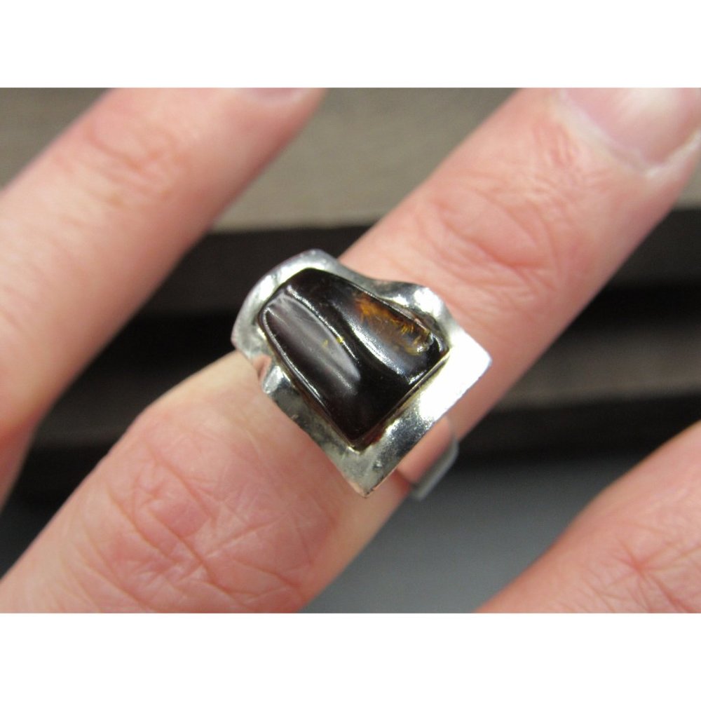 Size 6.5 Sterling Silver Abstract Dark Amber Band Ring Vintage Statement - Picture 4 of 9